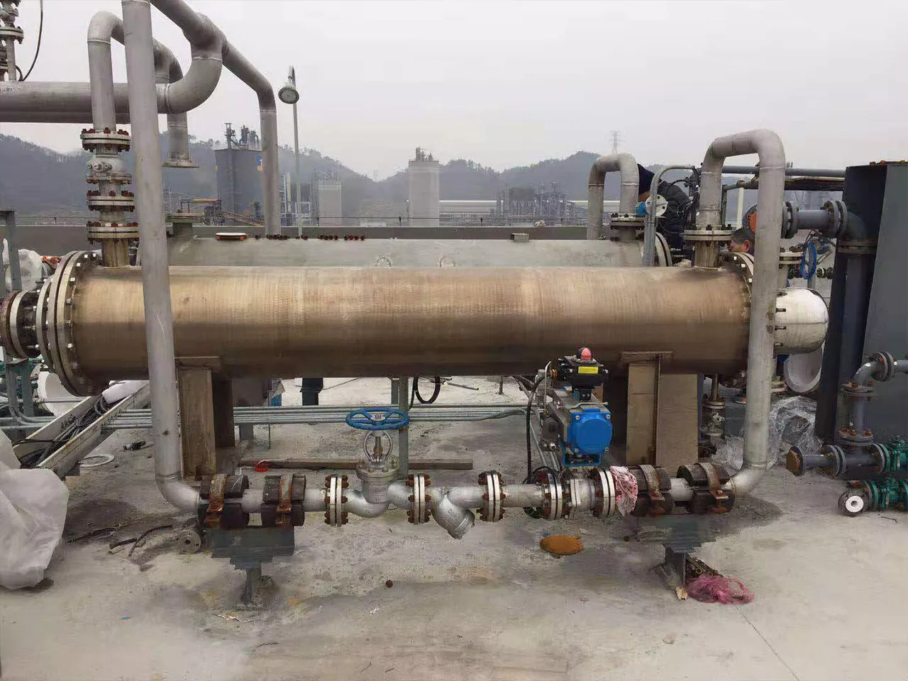 客户现场使用无水HF四氟冷凝器